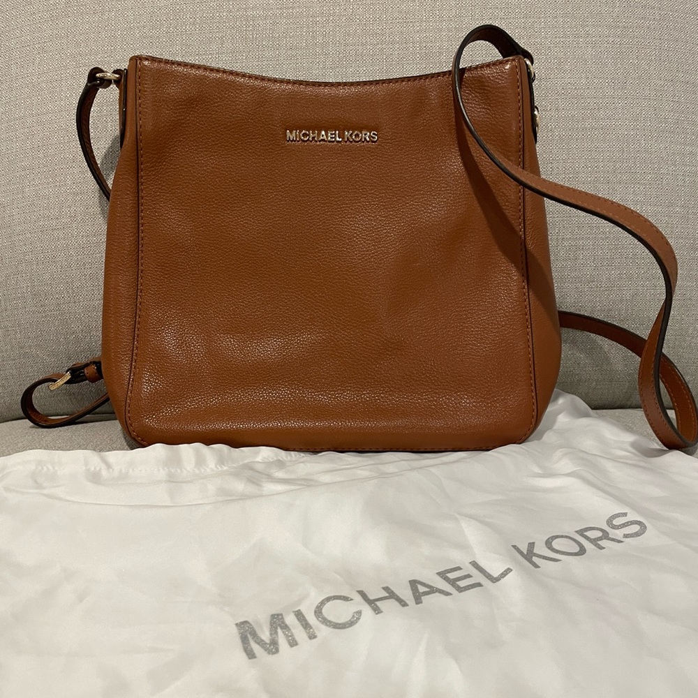 Jet Set messenger bag